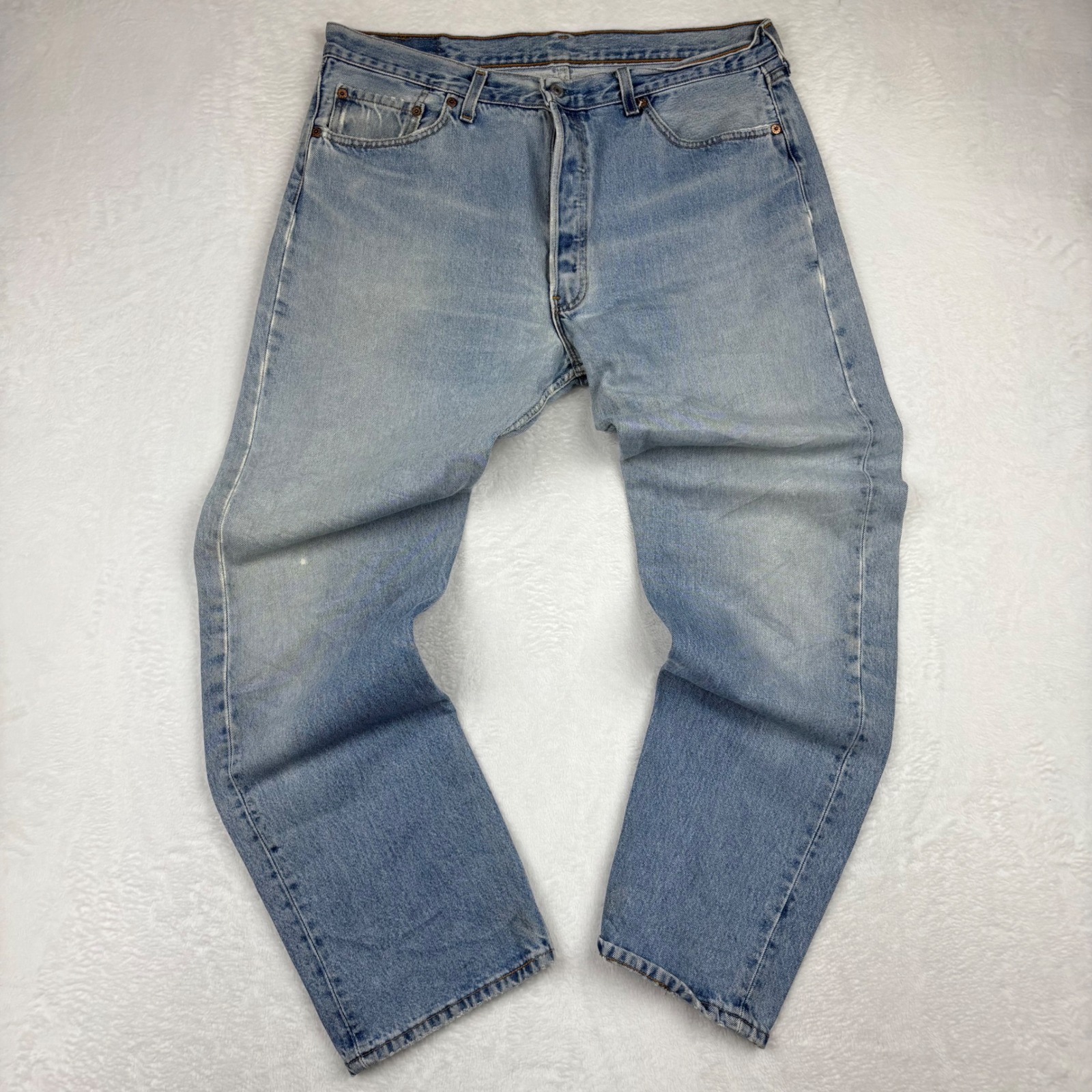 Vintage Levis 501 Mens 38x32 1997 Lightly Washed Loose Fit Distress Faded